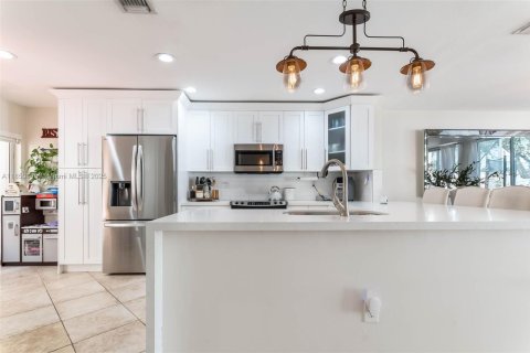 Townhouse in Doral, Florida 3 bedrooms, 176.33 sq.m. № 1854945 - photo 2