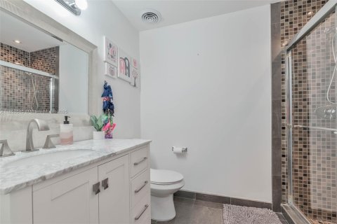 Townhouse in Doral, Florida 3 bedrooms, 176.33 sq.m. № 1854945 - photo 15