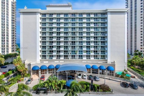 Copropriété à vendre à Sunny Isles Beach, Floride: 33.44 m2 № 1981834 - photo 12