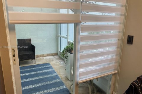 Touwnhouse à vendre à Tamarac, Floride: 3 chambres, 138.98 m2 № 1961848 - photo 24