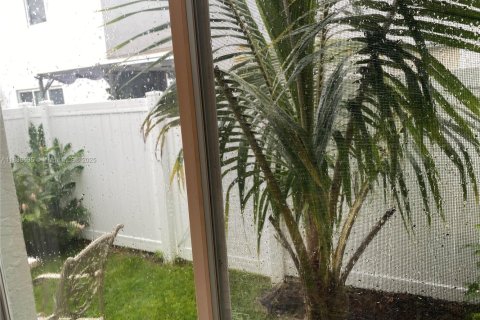 Touwnhouse à vendre à Tamarac, Floride: 3 chambres, 138.98 m2 № 1961848 - photo 20