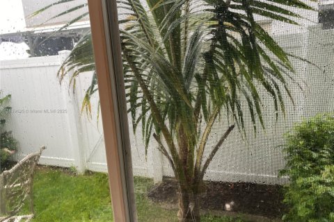 Touwnhouse à vendre à Tamarac, Floride: 3 chambres, 138.98 m2 № 1961848 - photo 18