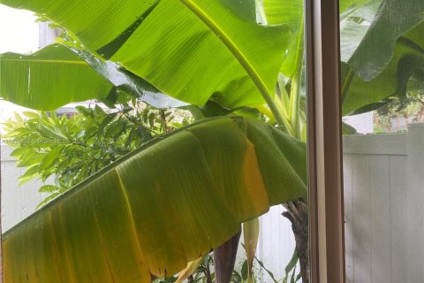 Touwnhouse à vendre à Tamarac, Floride: 3 chambres, 138.98 m2 № 1961848 - photo 14