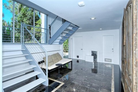 House in Sarasota, Florida 3 bedrooms, 328.04 sq.m. № 252485 - photo 4