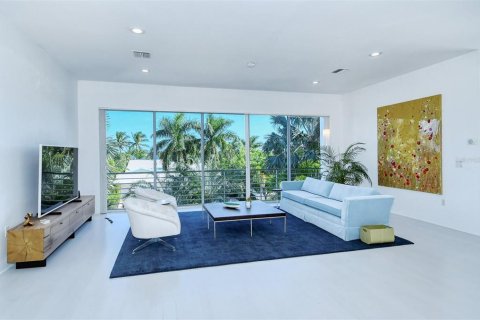 House in Sarasota, Florida 3 bedrooms, 328.04 sq.m. № 252485 - photo 6