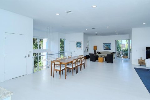 House in Sarasota, Florida 3 bedrooms, 328.04 sq.m. № 252485 - photo 19