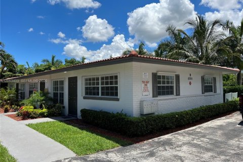 Apartment in Coral Springs, Florida 2 bedrooms № 2179274