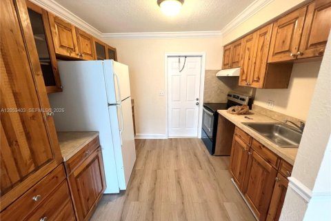 Apartment in Coral Springs, Florida 2 bedrooms № 2179274 - photo 7