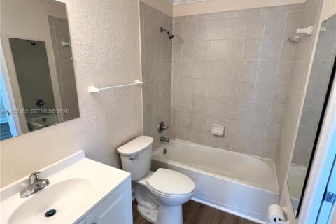 Apartment in Coral Springs, Florida 2 bedrooms № 2179274 - photo 4