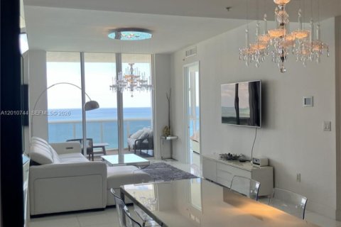 Condominio en alquiler en Sunny Isles Beach, Florida, 2 dormitorios, 145.86 m2 № 2073584 - foto 12