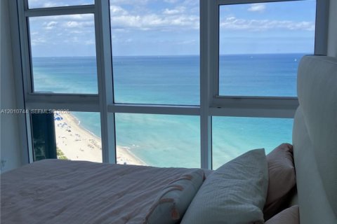 Condominio en alquiler en Sunny Isles Beach, Florida, 2 dormitorios, 145.86 m2 № 2073584 - foto 13