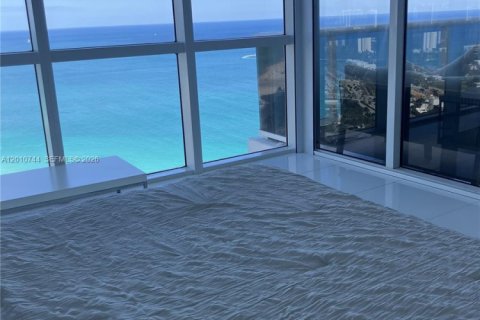 Condominio en alquiler en Sunny Isles Beach, Florida, 2 dormitorios, 145.86 m2 № 2073584 - foto 16