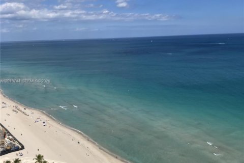 Condominio en alquiler en Sunny Isles Beach, Florida, 2 dormitorios, 145.86 m2 № 2073584 - foto 4