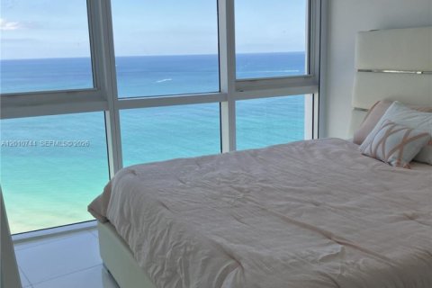 Condominio en alquiler en Sunny Isles Beach, Florida, 2 dormitorios, 145.86 m2 № 2073584 - foto 15