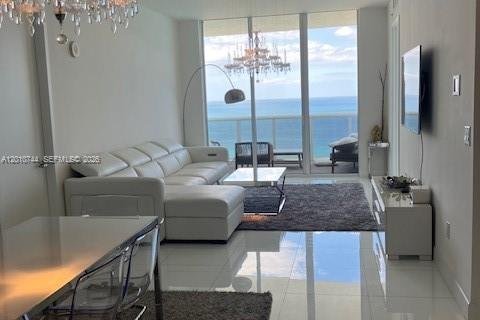 Condominio en alquiler en Sunny Isles Beach, Florida, 2 dormitorios, 145.86 m2 № 2073584 - foto 9