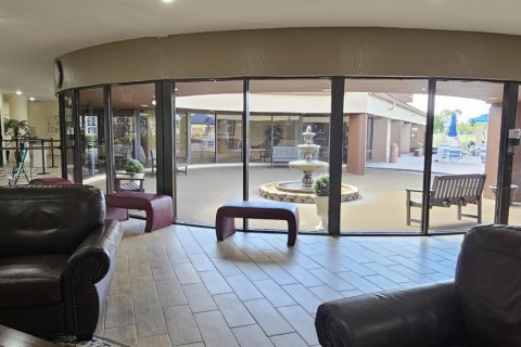 Condo in Sunrise, Florida, 2 bedrooms  № 1959821 - photo 17