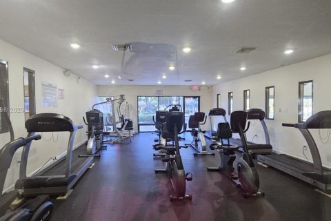 Condo in Sunrise, Florida, 2 bedrooms  № 1959821 - photo 20