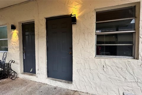 Снять в аренду виллу или дом в Холливуд, Флорида 3 спальни, 191.47м2, № 1992423 - фото 17