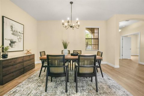Casa en venta en Kissimmee, Florida, 5 dormitorios, 273.13 m2 № 2385754 - foto 10