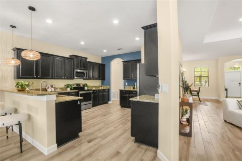 Casa en venta en Kissimmee, Florida, 5 dormitorios, 273.13 m2 № 2385754 - foto 15