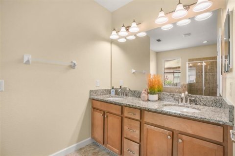 Casa en venta en Kissimmee, Florida, 5 dormitorios, 273.13 m2 № 2385754 - foto 24