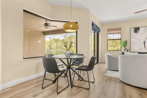 Casa en venta en Kissimmee, Florida, 5 dormitorios, 273.13 m2 № 2385754 - foto 18