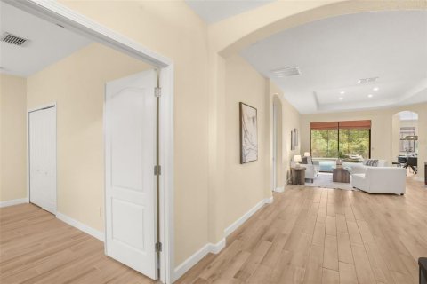 Casa en venta en Kissimmee, Florida, 5 dormitorios, 273.13 m2 № 2385754 - foto 4