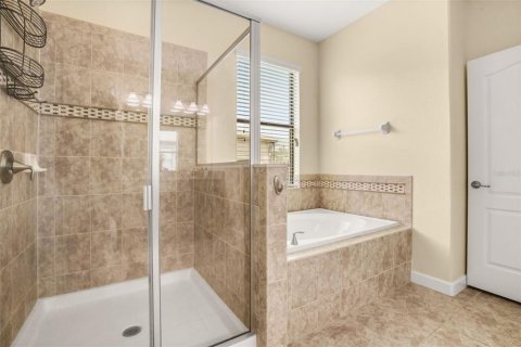Casa en venta en Kissimmee, Florida, 5 dormitorios, 273.13 m2 № 2385754 - foto 25