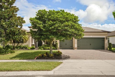 Casa en Kissimmee, Florida 5 dormitorios, 273.13 m2 № 2385754