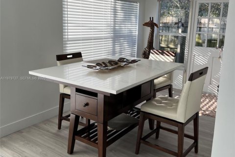 Купить виллу или дом в Помпано-Бич, Флорида 2 спальни, 122.26м2, № 2043633 - фото 8