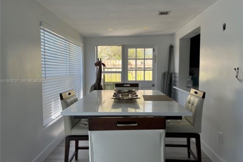 Купить виллу или дом в Помпано-Бич, Флорида 2 спальни, 122.26м2, № 2043633 - фото 20