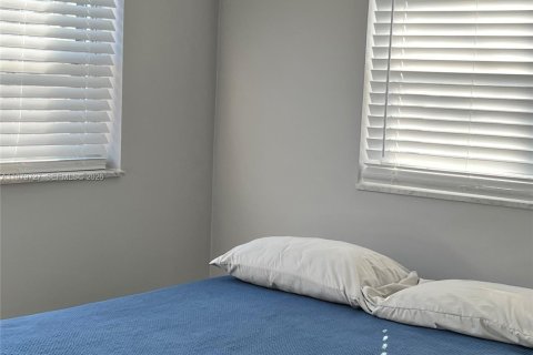 Купить виллу или дом в Помпано-Бич, Флорида 2 спальни, 122.26м2, № 2043633 - фото 12