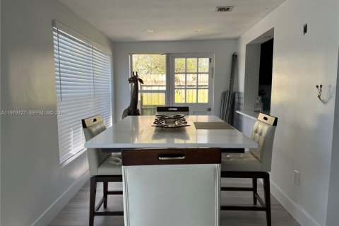 Купить виллу или дом в Помпано-Бич, Флорида 2 спальни, 122.26м2, № 2043633 - фото 21