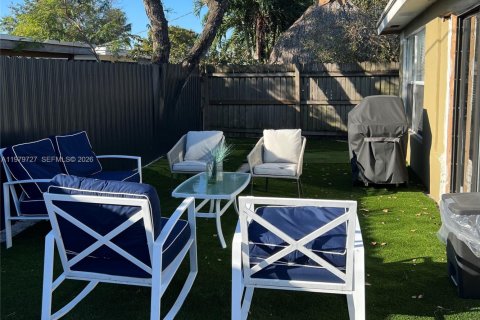 Купить виллу или дом в Помпано-Бич, Флорида 2 спальни, 122.26м2, № 2043633 - фото 15