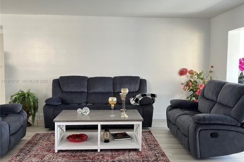 Купить виллу или дом в Помпано-Бич, Флорида 2 спальни, 122.26м2, № 2043633 - фото 29