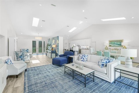 Villa ou maison à vendre à Sarasota, Floride: 4 chambres, 303.7 m2 № 2399447 - photo 15