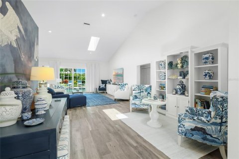 Villa ou maison à vendre à Sarasota, Floride: 4 chambres, 303.7 m2 № 2399447 - photo 10