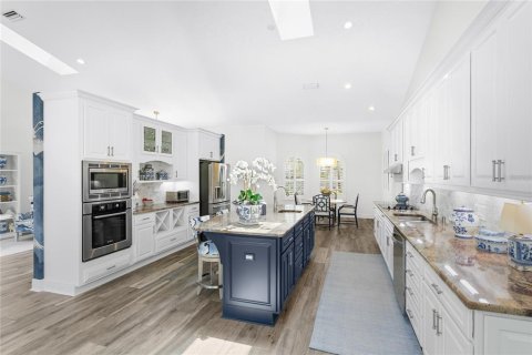 Villa ou maison à vendre à Sarasota, Floride: 4 chambres, 303.7 m2 № 2399447 - photo 18