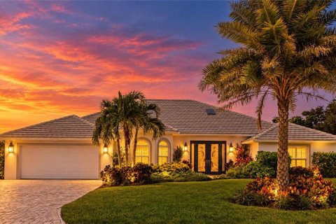 Villa ou maison à vendre à Sarasota, Floride: 4 chambres, 303.7 m2 № 2399447 - photo 2