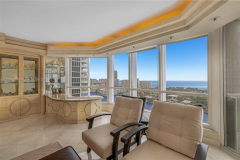 Condominio en venta en Aventura, Florida, 3 dormitorios, 245.26 m2 № 1865468 - foto 12