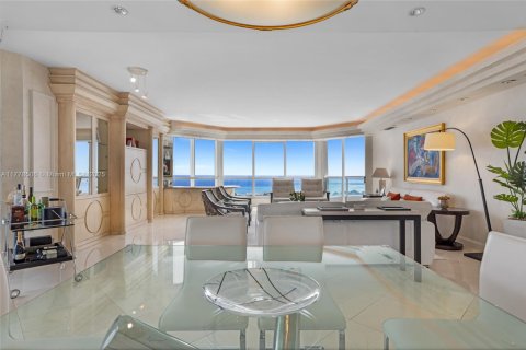 Condominio en venta en Aventura, Florida, 3 dormitorios, 245.26 m2 № 1865468 - foto 2