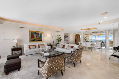 Condominio en venta en Aventura, Florida, 3 dormitorios, 245.26 m2 № 1865468 - foto 9