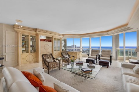 Condominio en venta en Aventura, Florida, 3 dormitorios, 245.26 m2 № 1865468 - foto 7