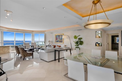 Condominio en venta en Aventura, Florida, 3 dormitorios, 245.26 m2 № 1865468 - foto 4