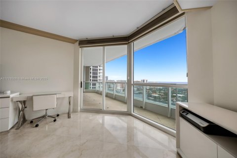 Condominio en venta en Aventura, Florida, 3 dormitorios, 245.26 m2 № 1865468 - foto 30