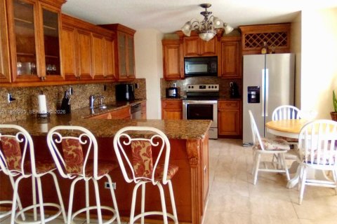 Casa en alquiler en Miami, Florida, 4 dormitorios, 195.75 m2 № 2018082 - foto 11