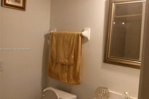 Casa en alquiler en Miami, Florida, 4 dormitorios, 195.75 m2 № 2018082 - foto 13