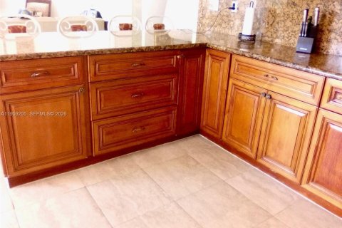 Casa en alquiler en Miami, Florida, 4 dormitorios, 195.75 m2 № 2018082 - foto 7