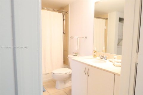 Apartamento en alquiler en Miami, Florida, 1 dormitorio, 76.64 m2 № 1992147 - foto 9