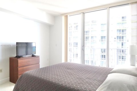 Apartamento en alquiler en Miami, Florida, 1 dormitorio, 76.64 m2 № 1992147 - foto 6
